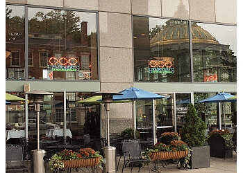 3 Best Seafood Restaurants In Providence Ri Threebestrated Hemenway S Seafood Grill Oyster Bar