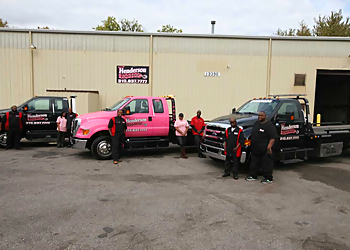 Detroit Towing Companies Henderson Towing