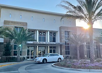 Fresno Neurosurgeons Henry E. Aryan, MD, FAANS, FACS - SIERRA PACIFIC ORTHOPEDICS