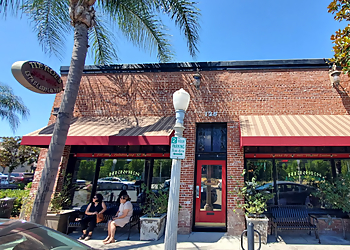 Fullerton Sports Bars Heroes Bar & Grill