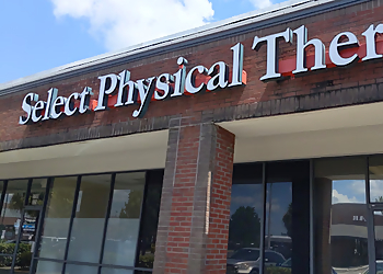 Hilary Callahan, PT, DPT - SELECT PHYSICAL THERAPY TAMPA-FOWLER AVENUE - Tampa, FL Physical Therapists - Clinic Exterior Image