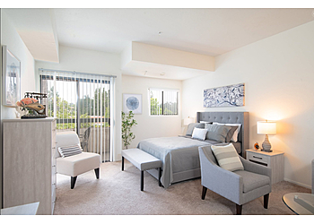Hillcrest Royale Retirement - Thousand Oaks, CA Assisted Living Facilities - Bed Room