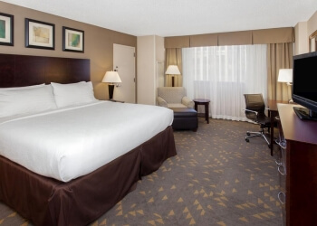 3 Best Hotels in Bridgeport, CT - Expert Recommendations