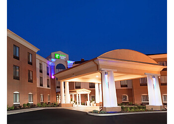 Holiday Inn Express & Suites Akron Regional Airport Area Akron Hotels