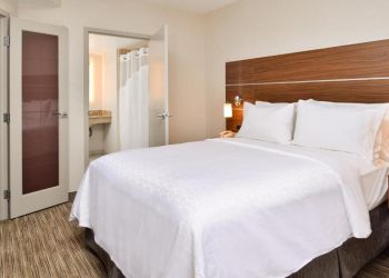 Holiday Inn Express & Suites Buffalo Downtown-Medical CTR - Buffalo, NY Hotels - Hotel Room Image