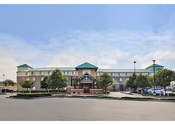 Holiday Inn Express & Suites Elk Grove Central - Hwy 99 Elk Grove Hotels