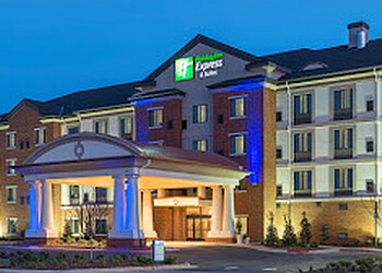  Holiday Inn Express & Suites Norman