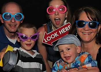 Omaha Photo Booth Companies Hollywood Star Photo Booth