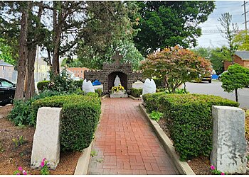 Columbus Churches Holy Family Church