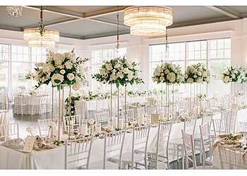 Des Moines Wedding Planners Honey & Joy Events