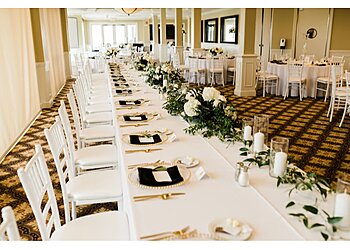 Des Moines Wedding Planners Honey & Joy Events