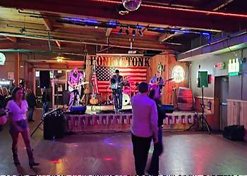 Salem Night Clubs Honky Tonk Bar & Grill