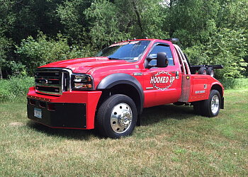 Minneapolis Towing Companies Hooked Up Towing & Recovery