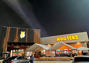 Costa Mesa Sports Bars Hooters