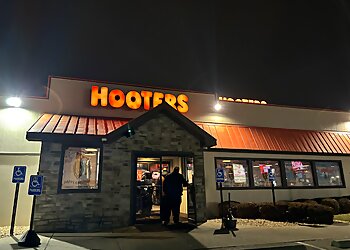 Dayton Sports Bars Hooters