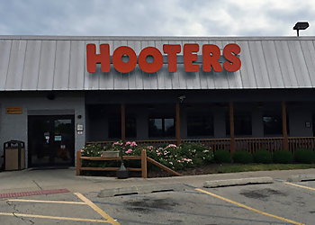 Joliet Sports Bars Hooters