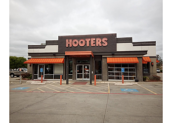 McKinney Sports Bars Hooters