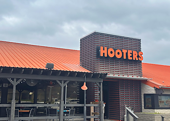 Tulsa Sports Bars Hooters
