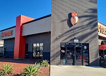 Long Beach Sports Bars Hooters Long Beach