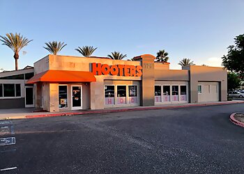 Ontario Sports Bars Hooters of Ontario