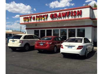3 Best Seafood Restaurants In Las Vegas Nv Threebestrated Hot N Juicy Crawfish