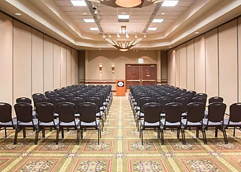 Topeka Hotels Hotel Topeka At City Center