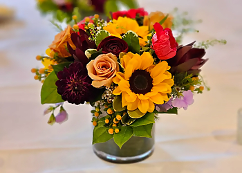 House of Flora Flowers and More - Hartford, CT Florists - Bouquet Image
