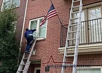 Houston Window Cleaners Houstonian Services, Inc.