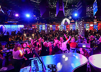 Indianapolis Night Clubs Howl at the Moon