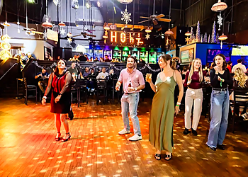 Louisville Night Clubs Howl at the Moon