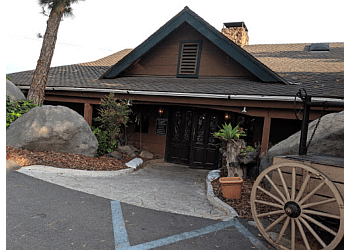 3 Best Steak Houses In Oceanside CA ThreeBestRated   HunterSteakhouse Oceanside CA 