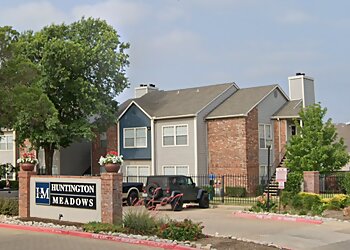 Huntington Meadows Arlington Apartments For Rent image 1
