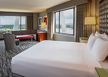 Hyatt Regency St. Louis At The Arch - St Louis, MO Hotels - Hotel Room Image