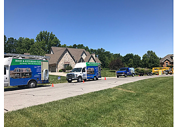 I Do Windows I Do Windows - Fort Wayne, IN Window Cleaners - Truck Image