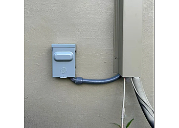 IVOLT Electrician - Hollywood, FL Electricians - Equipment Image