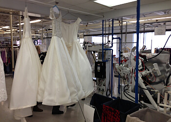 Austin Dry Cleaners Ian's Dry Cleaning & Laundry Delivery