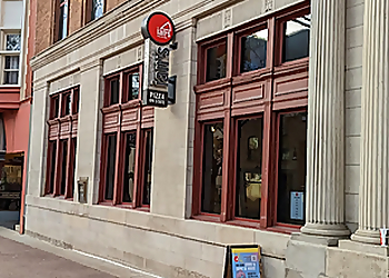 Madison Pizza Places Ian's Pizza