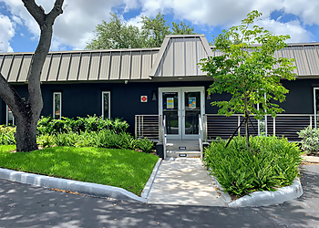 Hollywood Eye Doctors Inna Ozerov, MD - MIAMI EYE INSTITUTE