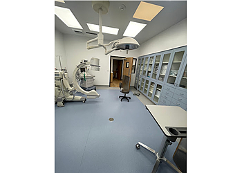 Isaac Tong, MD - Riverside, CA Pain Management Doctors - Treatment Room Image