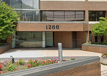 Stamford Immigration Lawyers Isabella Li, Esq. - IQLAW, LLC