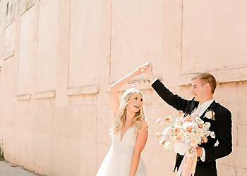 Cedar Rapids Wedding Photographers Ivory+Bliss