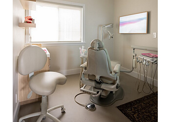 Costa Mesa Dentists Joyce Kahng, DDS - ORANGE AND MAGNOLIA DENTAL STUDIO