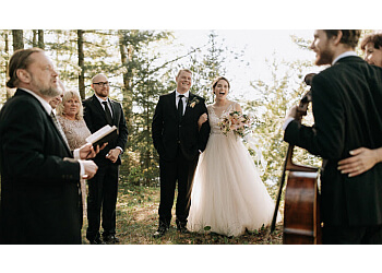 J.Olson Weddings  Minneapolis Wedding Photographers