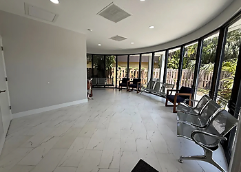 James Washburn, DPM - St Petersburg, FL Podiatrists - Clinic Interior Image