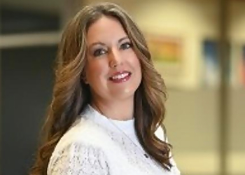 Jamie Lou Hornbaker - STATE FARM Jamie Lou Hornbaker - Topeka, KS Insurance Agents - Professional Portrait Image