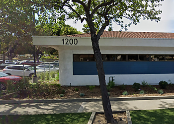 Jay Guan, MD - Oxnard, CA Gastroenterologists - Clinic Exterior Image