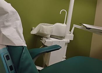 Beaumont Dentists Jay Quigley, DDS - AFFORDABLE DENTURES & IMPLANTS