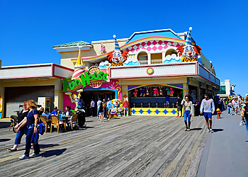 Jenkinson's Boardwalk Elizabeth Amusement Parks image 1