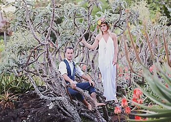 Honolulu Wedding Photographers Jenna Lee Pictures, Inc