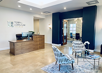 Albuquerque Divorce Lawyers Jennifer Degraauw - TERRY & DEGRAAUW, P.C.